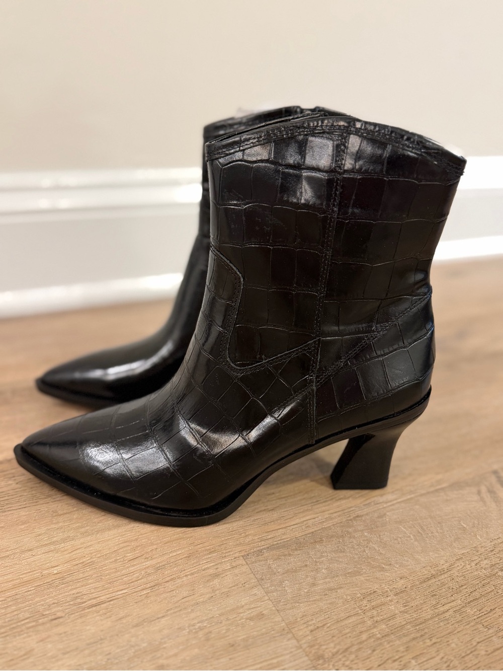 SARTO Women’s Black Croc Embossed Pointed Toe Ankle Boots Western Heels